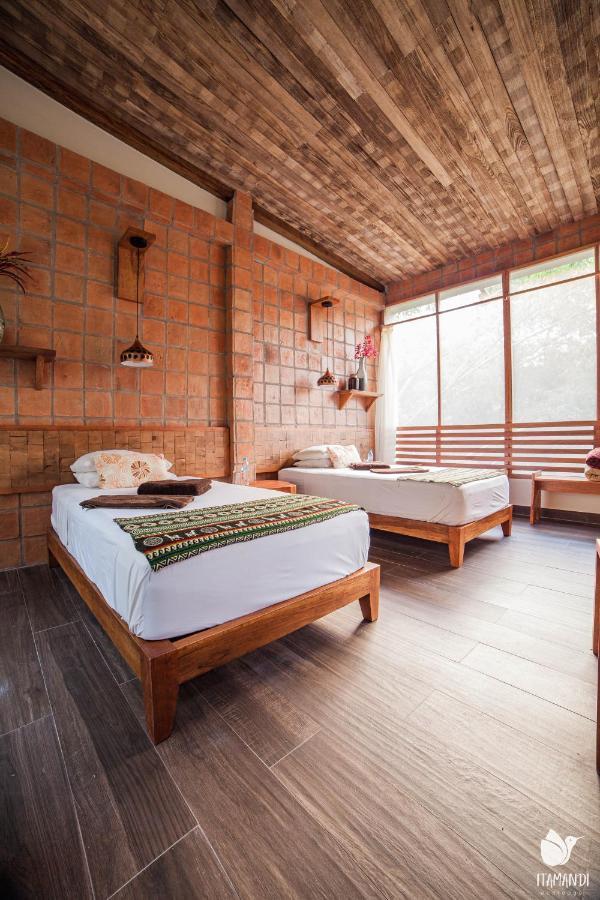 Itamandi Eco Lodge Río Arajuno エクステリア 写真